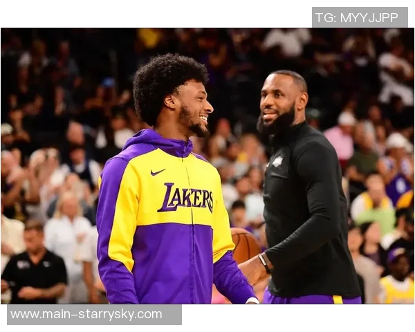 布朗尼单臂劈扣震撼全场詹姆斯感慨上空气与众不同