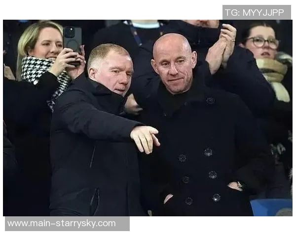 斯科尔斯与巴特批评曼联引援策略失去自我DNA应重拾传统价值