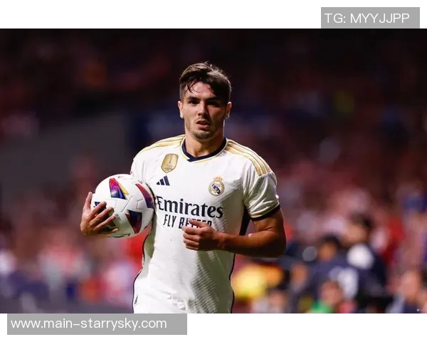 皇马关注24岁摩洛哥中场艾纳维球员目前效力于罗马