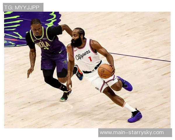 快船半场领先篮网16分哈登状态火热小卡贡献7分3断祖巴茨表现低迷 快船半场领先篮网16分哈登状态火热小卡贡献7分3断祖巴茨表现低迷