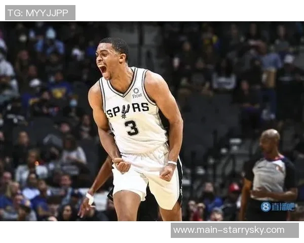 凯尔登全场完美表现5投全中14分3篮板1助攻3抢断正负值高达20分领衔全场